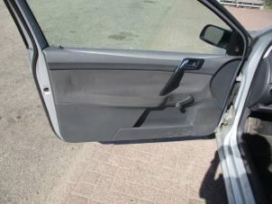 Usados Tapizado de puerta de 2 puertas izquierda Volkswagen Polo IV (9N1/2/3) 1.2 12V Precio € 50,00 Norma de margen ofrecido por Boekholt autodemontage B.V