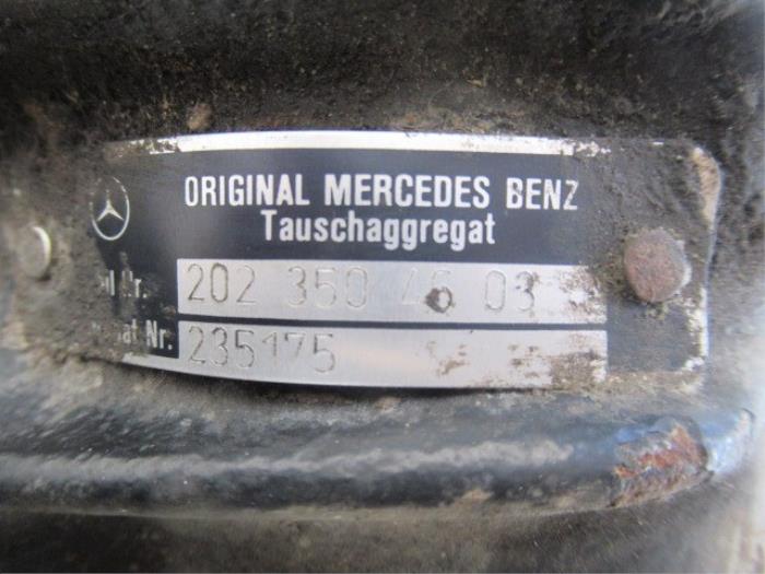 Différentiel arrière d'un Mercedes-Benz C (W202) 1.8 C-180 16V 1997