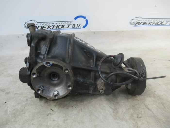 Rear differential from a Mercedes-Benz C (W202) 1.8 C-180 16V 1997
