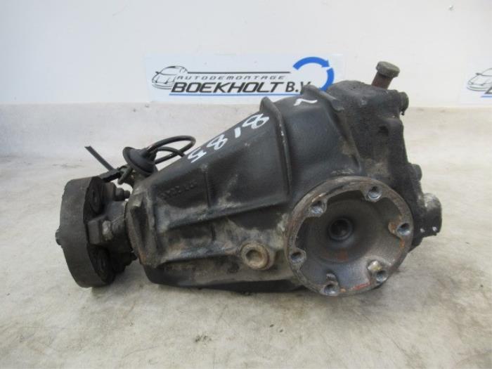 Rear differential from a Mercedes-Benz C (W202) 1.8 C-180 16V 1997