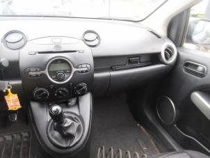 Gebrauchte Airbag rechts (Armaturenbrett) Mazda 2 (DE) 1.4 CDVi 16V Preis € 75,00 Margenregelung angeboten von Boekholt autodemontage B.V