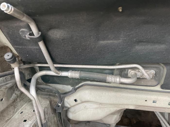 Air conditioning line from a Peugeot 407 SW (6E) 1.8 16V 2005