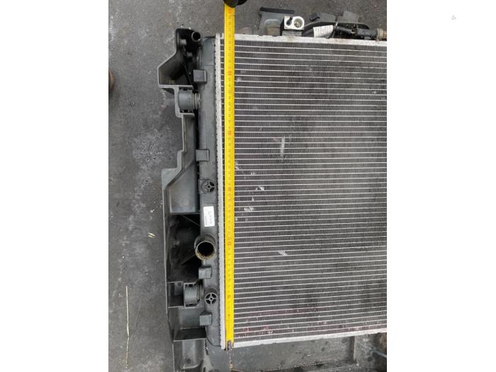 Usagé Radiateur Peugeot 407 SW (6E) 1.8 16V Prix € 50,00 Règlement à la marge proposé par Boekholt autodemontage B.V