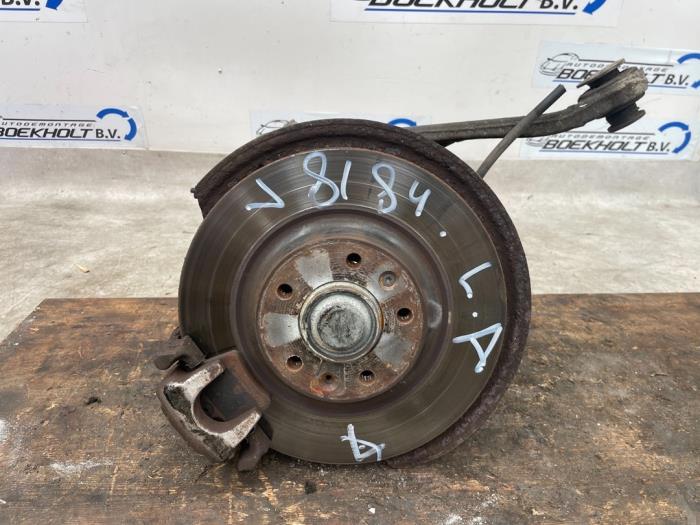 Gebrauchte Bremszange links hinten Peugeot 407 SW (6E) 1.8 16V Preis € 49,00 Margenregelung angeboten von Boekholt autodemontage B.V