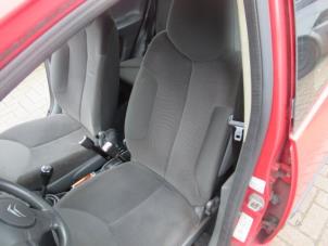 Gebrauchte Sicherheitsgurt Schließe links vorne Citroen C1 1.0 12V Preis € 15,00 Margenregelung angeboten von Boekholt autodemontage B.V