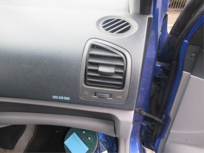 Airbag droite (tableau de bord) d'un Kia Picanto (BA) 1.0 12V 2005