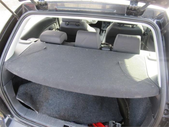 Soporte de repisa trasera de un Seat Ibiza III (6L1) 1.4 16V 85 2007
