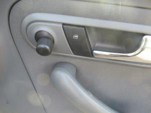 Used Door handle 2-door, right Seat Ibiza III (6L1) 1.4 16V 85 Price € 20,00 Margin scheme offered by Boekholt autodemontage B.V