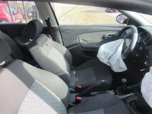Usados Asiento izquierda Seat Ibiza III (6L1) 1.4 16V 85 Precio € 80,00 Norma de margen ofrecido por Boekholt autodemontage B.V
