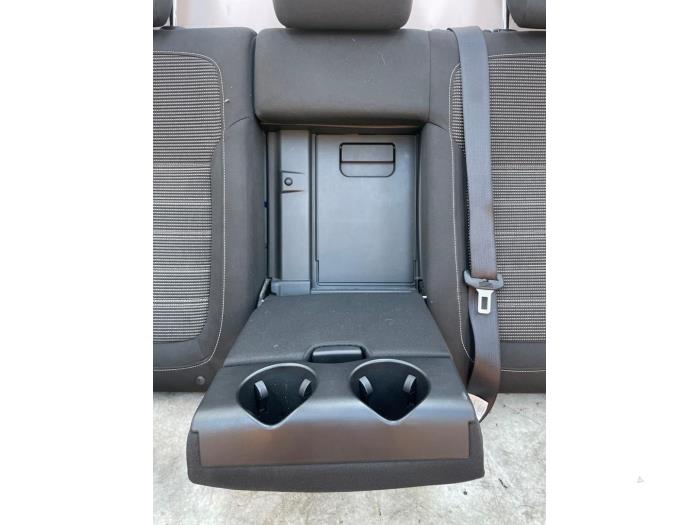 Rear bench seat from a Opel Insignia Sports Tourer 2.0 CDTI 16V 160 Ecotec 2013
