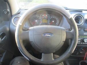 Usagé Airbag gauche (volant) Ford Fiesta 5 (JD/JH) 1.4 16V Prix € 40,00 Règlement à la marge proposé par Boekholt autodemontage B.V