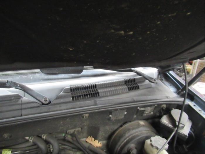 Usagé Servo frein Ssang Yong Rexton 2.9 TD RJ 290 Prix € 75,00 Règlement à la marge proposé par Boekholt autodemontage B.V