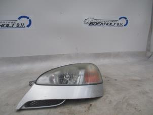 Używane Reflektor lewy Chevrolet Tacuma 1.6 16V Cena € 30,00 Procedura marży oferowane przez Boekholt autodemontage B.V