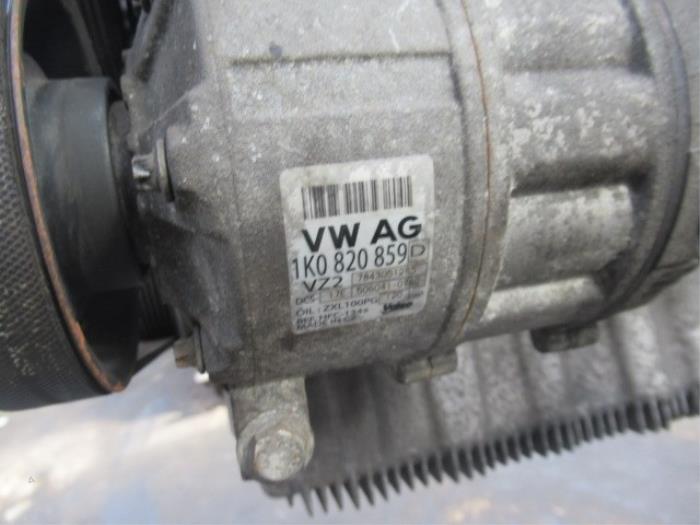 Pompa klimatyzacji z Volkswagen Golf V (1K1) 1.6 2007