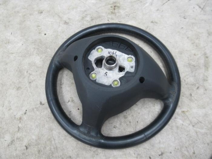 Steering wheel from a Mercedes-Benz A (W169) 2.0 A-180 CDI 16V 5-Drs. 2004