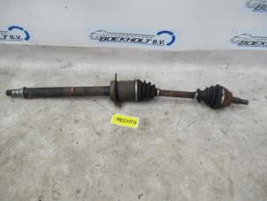 Used Front drive shaft, right Mercedes A (W169) 2.0 A-180 CDI 16V 5-Drs. Price € 100,00 Margin scheme offered by Boekholt autodemontage B.V