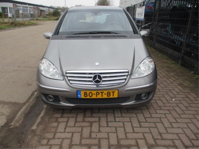 Begagnade Front Mercedes A (W169) 2.0 A-180 CDI 16V 5-Drs. Pris € 75,00 Marginaltabell erbjuds av Boekholt autodemontage B.V