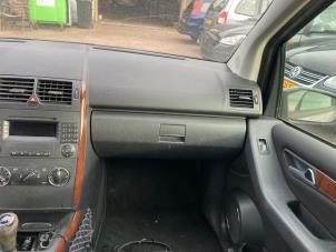 Used Dashboard vent Mercedes A (W169) 2.0 A-180 CDI 16V 5-Drs. Price € 25,00 Margin scheme offered by Boekholt autodemontage B.V