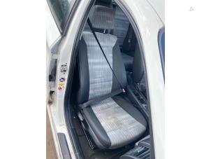 Used Seat, right BMW 1 serie (E87/87N) 118i 16V Price € 150,00 Margin scheme offered by Boekholt autodemontage B.V