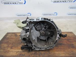 Used Gearbox Citroen C4 Cactus (0B/0P) 1.6 Blue Hdi 100 Price € 574,75 Inclusive VAT offered by Boekholt autodemontage B.V