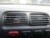 Rejilla de aire de salpicadero de un Suzuki Alto (RF410), 2002 / 2008 1.1 16V, Hatchback, Gasolina, 1.061cc, 46kW (63pk), FWD, F10D, 2002-07 / 2004-08 2003