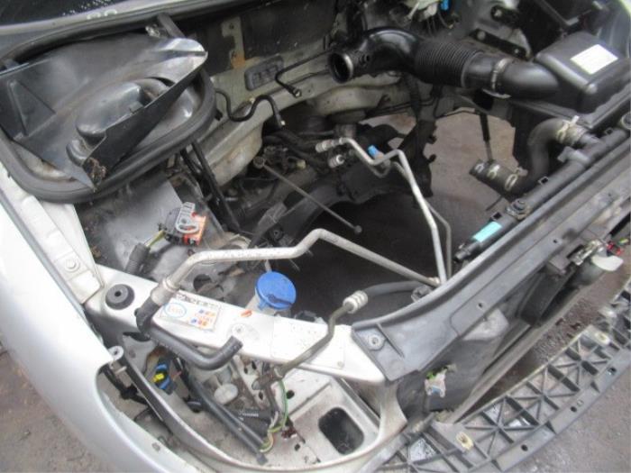 Tubo de aire acondicionado de un Peugeot 206 SW (2E/K) 1.4 2003
