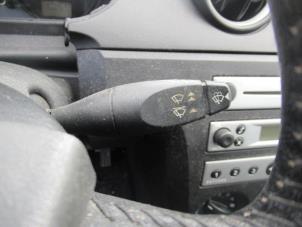 Usagé Commutateur combi colonne de direction Ford Fiesta 5 (JD/JH) 1.4 TDCi Prix € 45,00 Règlement à la marge proposé par Boekholt autodemontage B.V