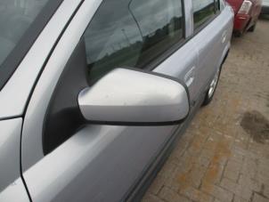 Gebrauchte Außenspiegel links Opel Astra G (F08/48) 1.6 Preis € 40,00 Margenregelung angeboten von Boekholt autodemontage B.V
