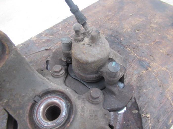 Front brake calliper, left from a Volvo V50 (MW) 1.8 16V 2006