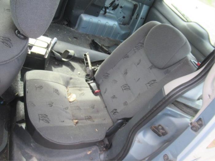 Rear seat from a Peugeot Partner Combispace 1.6 16V VTC 2001