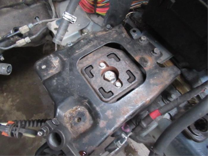 Gearbox mount from a Volvo V50 (MW) 1.8 16V 2006