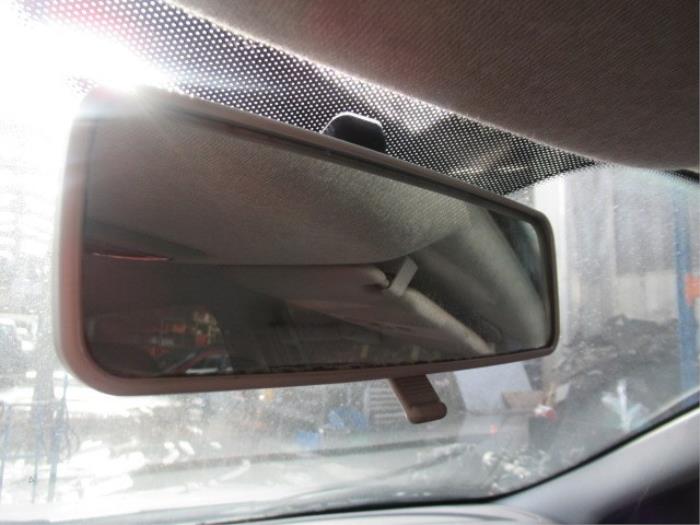 Rear view mirror from a Fiat Punto II (188) 1.4 16V 2005