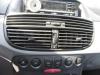Dashboard vent from a Fiat Punto II (188), 1999 / 2012 1.2 16V, Hatchback, Petrol, 1.242cc, 59kW (80pk), FWD, 188A5000, 1999-09 / 2006-04, 188AXB1A; 188BXB1A 2000
