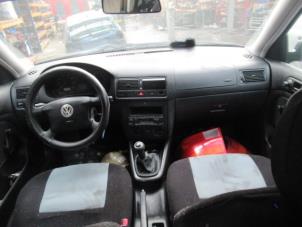 Gebrauchte Airbag rechts (Armaturenbrett) Volkswagen Golf IV (1J1) 1.4 16V Preis € 75,00 Margenregelung angeboten von Boekholt autodemontage B.V