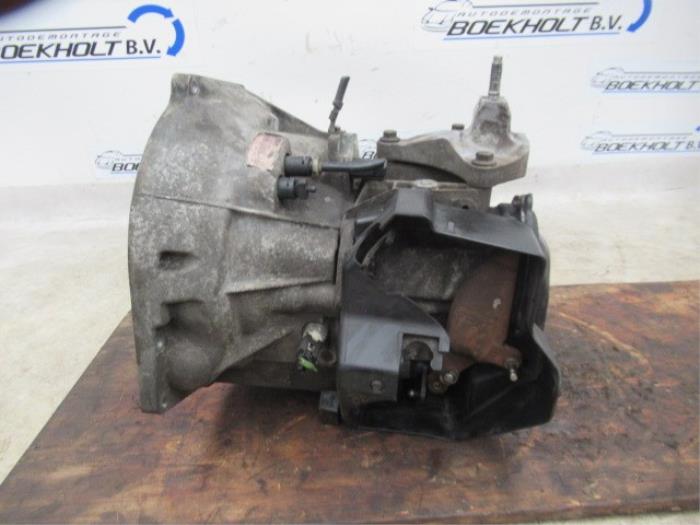 Gearbox from a Ford Fiesta 5 (JD/JH) 1.3 2007