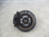 Front wheel hub from a Citroën C4 Cactus (0B/0P) 1.6 Blue Hdi 100 2015
