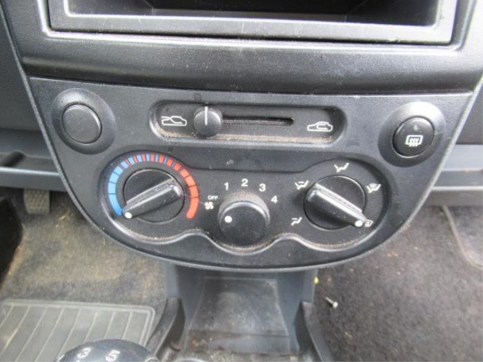 Panneau de commandes chauffage d'un Chevrolet Matiz 2007