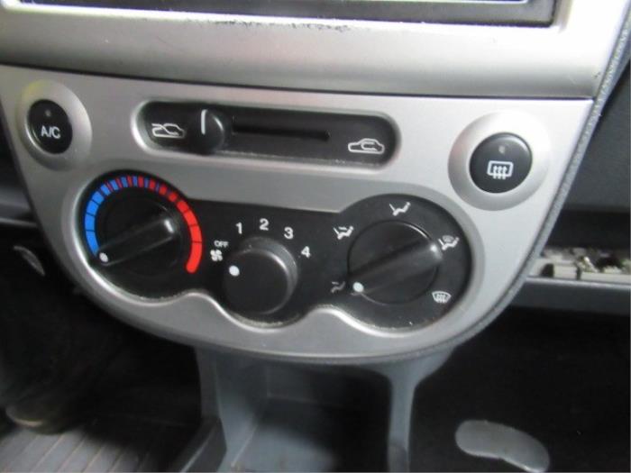 Panel de control de aire acondicionado de un Chevrolet Matiz (M200) 0.8 S,SE 2005