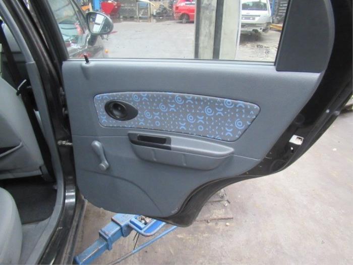 Rear door trim 4-door, right from a Chevrolet Matiz (M200) 0.8 S,SE 2005