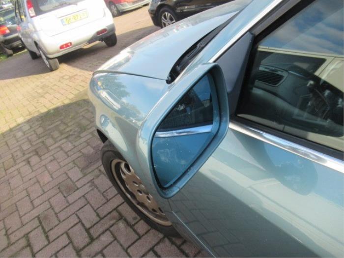 Wing mirror, left from a Audi A6 Avant (C5) 2.5 TDI V6 24V 1999