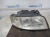 Headlight, right from a Audi A6 Avant (C5) 2.5 TDI V6 24V 2005