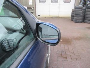 Used Wing mirror, right Peugeot 206 SW (2E/K) 1.4 16V Price € 50,00 Margin scheme offered by Boekholt autodemontage B.V