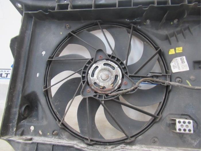 Ventilateur moteur d'un Peugeot 206 SW (2E/K) 1.4 16V 2004