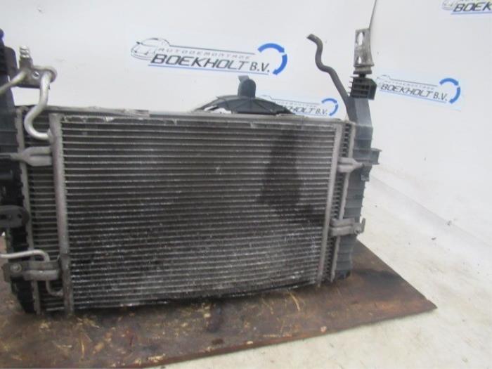 Air conditioning radiator from a Opel Meriva 1.6 16V 2006