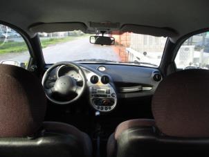 Usados Airbag derecha (salpicadero) Ford Ka I 1.3i Precio € 40,00 Norma de margen ofrecido por Boekholt autodemontage B.V