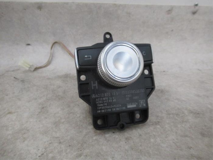 Usados Interruptor MMI Mercedes E (C207) E-350 CGI V6 24V Precio € 75,00 Norma de margen ofrecido por Boekholt autodemontage B.V