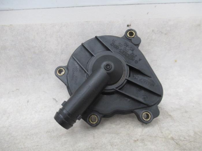 Usagé Ventilation carter Mercedes E (C207) E-350 CGI V6 24V Prix € 19,00 Règlement à la marge proposé par Boekholt autodemontage B.V