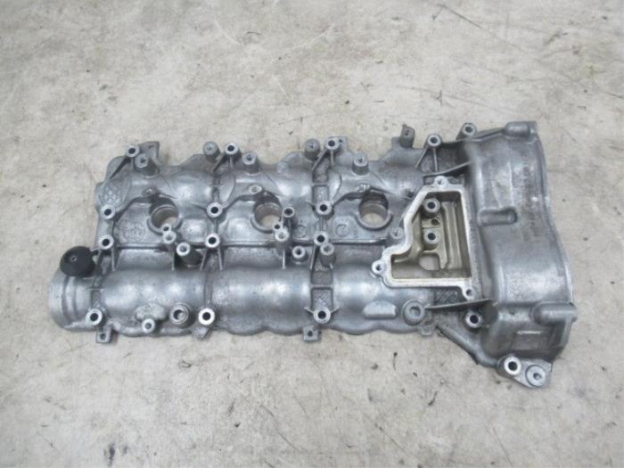 Gebrauchte Ventildeckel Mercedes E (C207) E-350 CGI V6 24V Preis € 49,00 Margenregelung angeboten von Boekholt autodemontage B.V