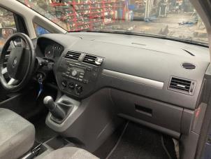 Used Dashboard Ford Focus C-Max 1.6 16V Price € 150,00 Margin scheme offered by Boekholt autodemontage B.V