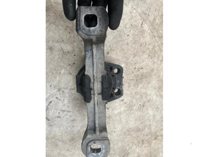 Used Engine mount Ford Focus C-Max 1.6 16V Price € 25,00 Margin scheme offered by Boekholt autodemontage B.V